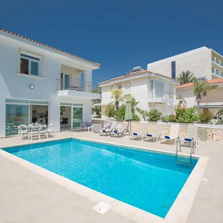 Tatil Evi Shaye Front Line