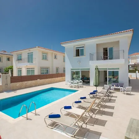 Shaye Front Line Holiday home *